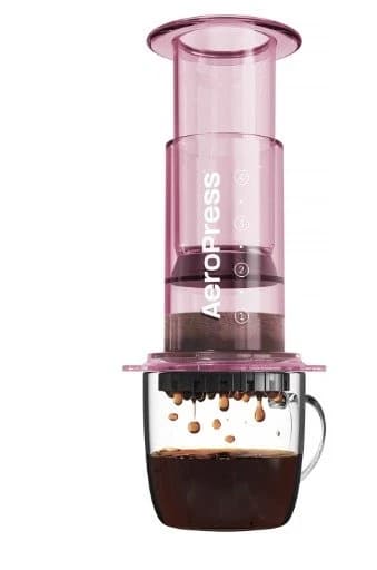 AeroPress - صانع القهوة الوردي الشفاف