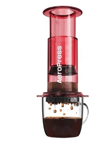 AeroPress - صانع القهوة الأحمر الشفاف